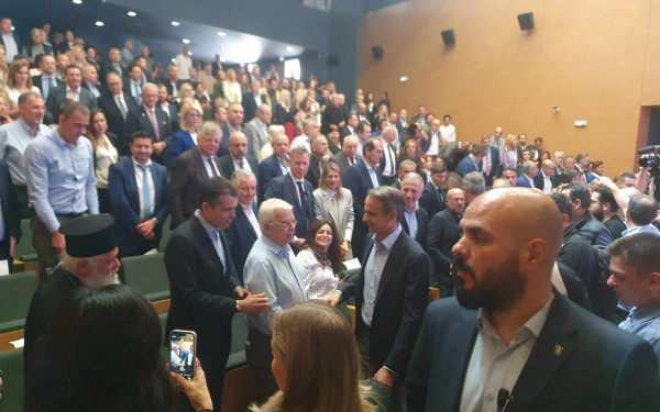 Συγχαρητήρια Μητσοτάκη για τον ΠΑΟΚ. ο «γουρλής» Σταϊκούρας και ο Αρειανός Νίκος Ταχιάος