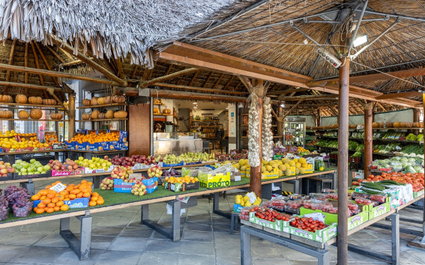 Οπωροπαντοπωλείο Καράμπελας: Από το 1978 στην ανατολική Θεσσαλονίκη, κρατά ψηλά τον πήχη στα φρούτα και τα λαχανικά