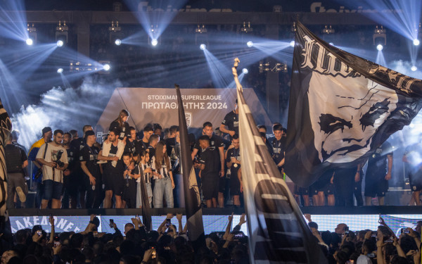 Όταν ο ΠΑΟΚ κατέκτησε το πρωτάθλημα: Το photostory εκείνης της μαγικής βραδιάς