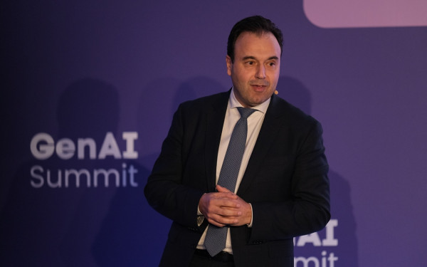 Δ. Παπαστεργίου: Το θέμα εξάρτησης με τα social media θα θίξει την Παρασκευή στις Βρυξέλλες