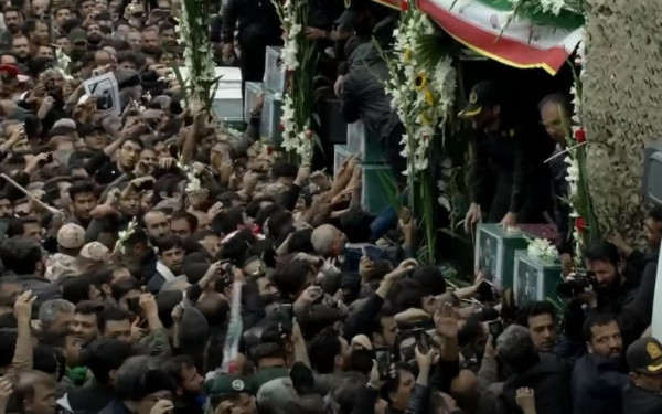 Εθνικό πένθος στο Ιράν: Ξεκινούν οι τελετές-φόρος τιμής στον Ραϊσί (βίντεο, φωτ.)