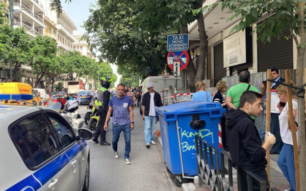 Θεσσαλονίκη: Χειροπέδες σε εργολάβο και μηχανικό για τα ξύλα που έπεσαν και τραυμάτισαν δύο γυναίκες