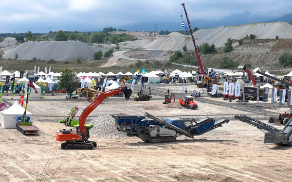 Λιτόχωρο: Εγκαινιάστηκε η 6η Διεθνής Έκθεση «Λατομείο» με συμμετοχή εκθετών από Ελλάδα και εξωτερικό (φωτ.)