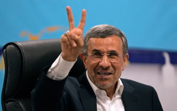 Ιράν: Ξανά υποψήφιος για πρόεδρος ο Μαχμούντ Αχμαντινετζάντ