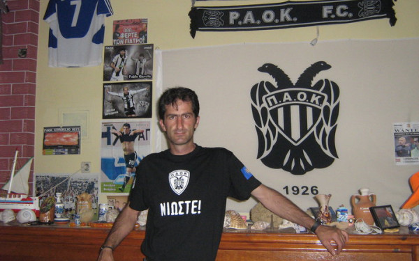 Στην αγάπη για την ομάδα δεν μετράνε τα χιλιόμετρα: Ένας τρελός ΠΑΟΚτσής στην ακριτική Τέλενδο (φωτ.)