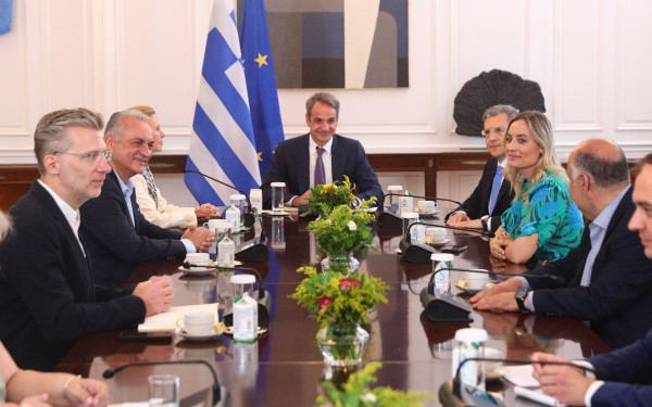 Στο Μαξίμου οι νεοεκλεγμένοι ευρωβουλευτές της ΝΔ - Συνάντηση με Μητσοτάκη (φωτ.) Στο Μαξίμου οι νεοεκλεγμένοι ευρωβουλευτές της ΝΔ - Συνάντηση με Μητσοτάκη (φωτ.)