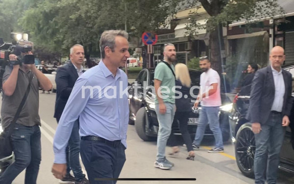 Θεσσαλονίκη: Ο πρωθυπουργός εγκαινίασε το γραφείο Ενδοοικογενειακής Βίας στη Χαριλάου (βίντεο, φωτ.)