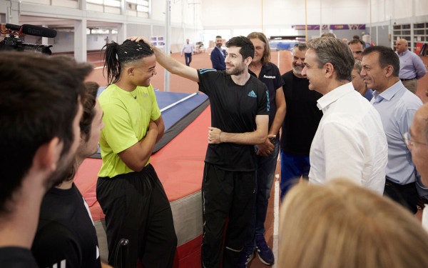 Συνάντηση Μητσοτάκη με Τεντόγλου και Καραλή στο ΟΑΚΑ (φωτ.)