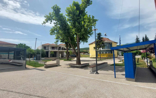 Βέροια: Παραδόθηκε διαμορφωμένη η Πλατεία της Πατρίδας - Δείτε φωτογραφίες