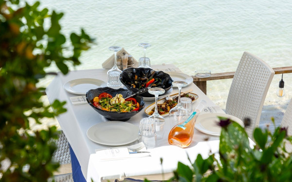 Ψαροταβέρνα Στέφανος στους Νέους Επιβάτες: Μία οικογένεια… και μία από τις καλύτερες ψαροταβέρνες του δήμου Θερμαϊκού