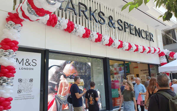 Θεσσαλονίκη: Πανηγυρικά εγκαίνια για το ανανεωμένο κατάστημα της M&S στην Τσιμισκή επένδυση πάνω από 1 εκατ.