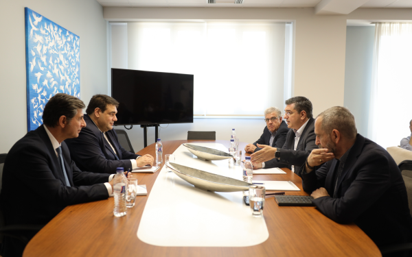 «Αυλαία» για τις αλλαγές στην αυτοδιοίκηση και τις μεταρρυθμίσεις στο κράτος - Τι συζήτησαν Τζιτζικώστας Λιβάνιος και Γκιουλέκας «Αυλαία» για τις αλλαγές στην αυτοδιοίκηση και τις μεταρρυθμίσεις στο κράτος - Τι συζήτησαν Τζιτζικώστας Λιβάνιος και Γκιουλέκας