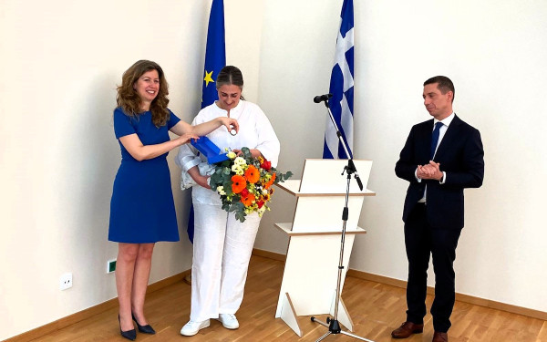 Το ρολόι ενός κρατουμένου σε ναζιστικά στρατόπεδα επιστράφηκε στην εγγονή του 80 χρόνια μετά