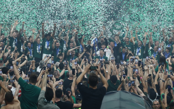 Μπάσκετ: Ο Παναθηναϊκός έκανε την ανατροπή και κατέκτησε το πρωτάθλημα (βίντεο)