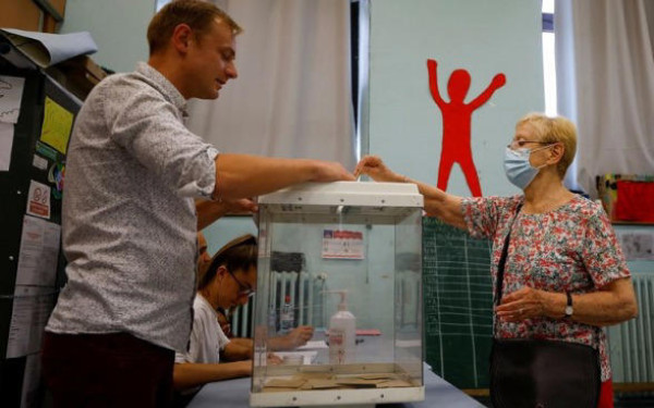 Γαλλία: 170 νυν και πρώην διπλωμάτες καλούν σε μια νίκη κατά της ακροδεξιάς στις ερχόμενες βουλευτικές εκλογές