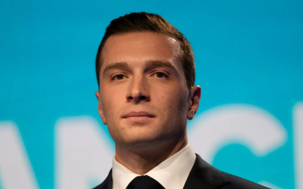 Συνελήφθη 74χρονος που έσπασε στο κεφάλι του Μπαρντελά ένα αυγό