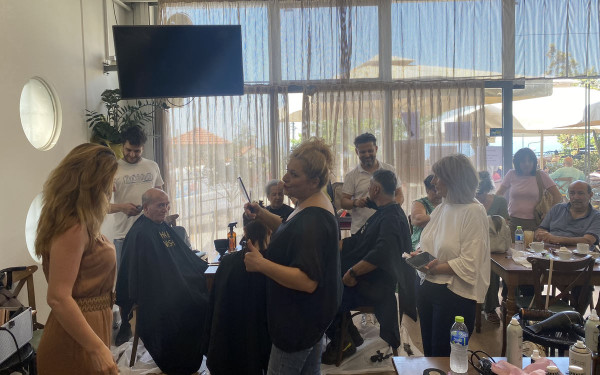 Θεσσαλονίκη; Δωρεάν… beaute είχαν την ευκαιρία να απολαύσουν οι κυρίες και οι κύριοι των ΚΑΠΗ Αγίου Παύλου