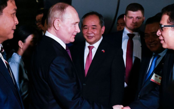 Στο Βιετνάμ σήμερα ο Πούτιν - Ανησυχία στη Δύση μετά το ταξίδι στη Βόρεια Κορέα (βίντεο)