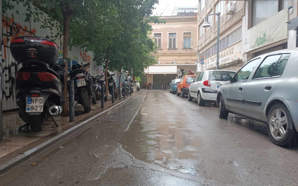 Καλοκαιρινό μπουρίνι στη Θεσσαλονίκη