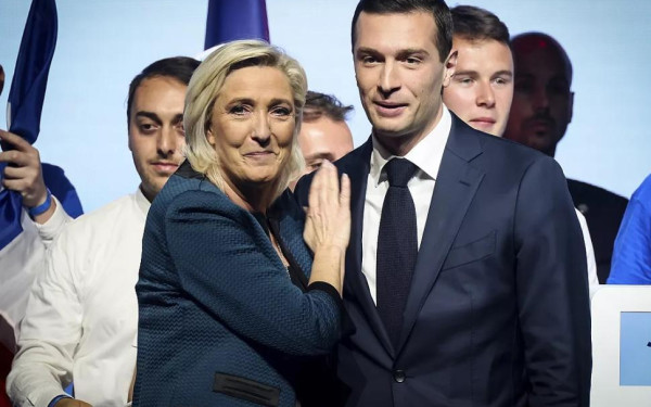 Μπαρντελά: Το εκλογικό αποτέλεσμα ρίχνει τη Γαλλία στην αγκαλιά της άκρας αριστεράς