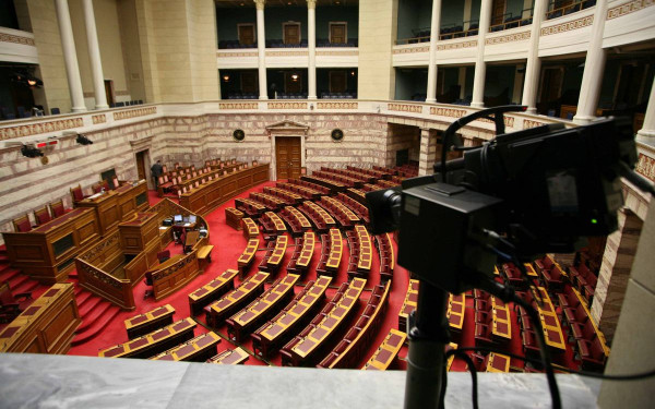 Στη Βουλή σήμερα η τροπολογία για τις επιδοτήσεις στους λογαριασμούς ρεύματος του Αυγούστου