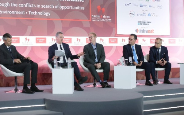 Συνέδριο Economist: «Παράθυρο» για αναβάθμιση στην επενδυτική βαθμίδα από τη Moody’s