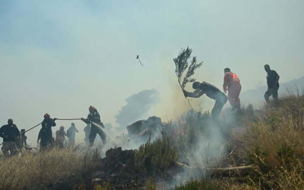 Φωτιά στο Καστράκι Αρκαδίας - Μεγάλη κινητοποίηση με 9 εναέρια