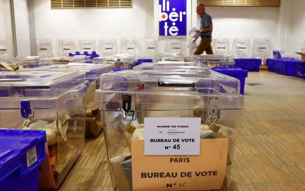 Βουλευτικές εκλογές στη Γαλλία: Μεγάλο προβάδισμα της άκρας δεξιάς δίνουν τα πρώτα exit polls, τρίτος ο Μακρόν