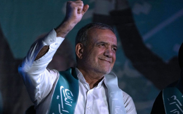 Ιράν - Μασούντ Πεζεσκιάν: Ένας μεταρρυθμιστής πρόεδρος αντιμέτωπος με το σκληροπυρηνικό ιρανικό κατεστημένο