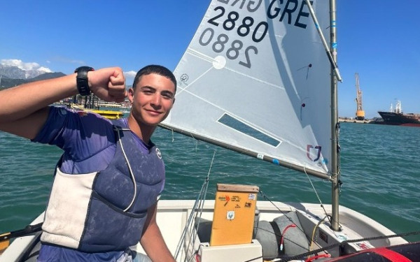 Θρίαμβος για την ελληνική ιστιοπλοΐα: Για τρίτη συνεχόμενη χρονιά πρωταθλητής Ευρώπης στα όπτιμιστ ο Παναγόπουλος