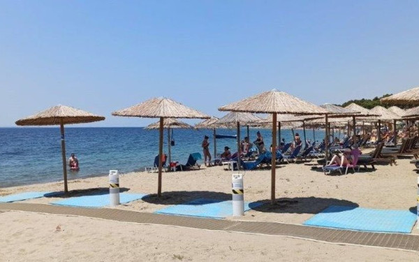 Χαλκιδική: Τέσσερις παραλίες φιλικές και προσβάσιμες σε ΑμεΑ στον Δ. Πολυγύρου (φωτ.)