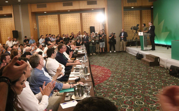 ΠΑΣΟΚ: Αντιπαραθέσεις στη συνεδρίαση της Κεντρικής Επιτροπής του κόμματος - Οι παρεμβάσεις κορυφαίων στελεχών