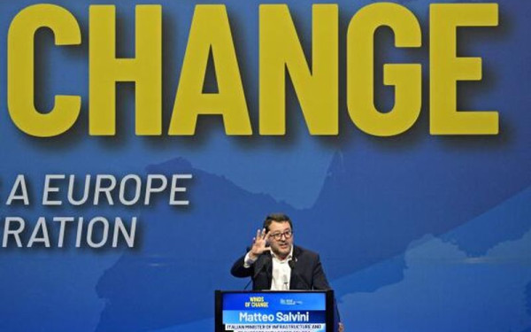 Σαλβίνι: Επιτίθεται στον Μακρόν μέσω... φον ντερ Λάιεν - «Οι Γάλλοι επέλεξαν αλλαγή»
