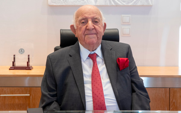 Απεβίωσε ο Σταύρος Δέμος, ιδρυτής της φαρμακοβιομηχανίας DEMO