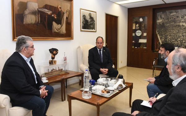 Συνάντηση Δ. Κουτσούμπα με τον πρέσβη της Παλαιστίνης: Το ΚΚΕ και η ΚΝΕ θα συνεχίσουν να στηρίζουν τον παλαιστινιακό λαό