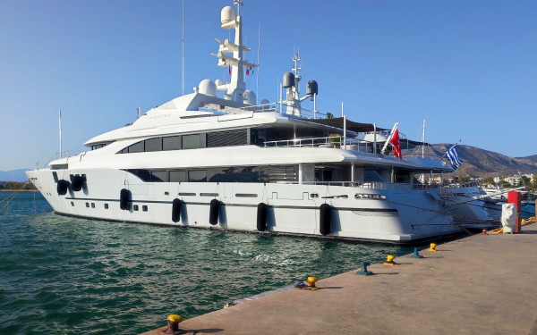 Υπουργείο Πολιτικής Προστασίας: «Ζητήσαμε εξηγήσεις από την πρώτη στιγμή για την αποχώρηση επιβατών από τη θαλαμηγό στην Ύδρα»