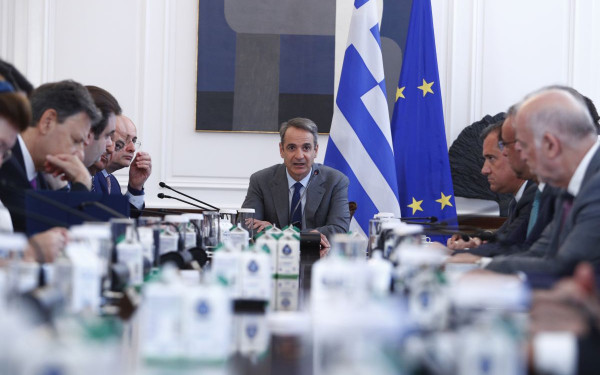 Μητσοτάκης στο υπουργικό: Τα δύσκολα είναι ακόμα μπροστά μας - Η μάχη με τις πυρκαγιές θα διαρκέσει (βίντεο)