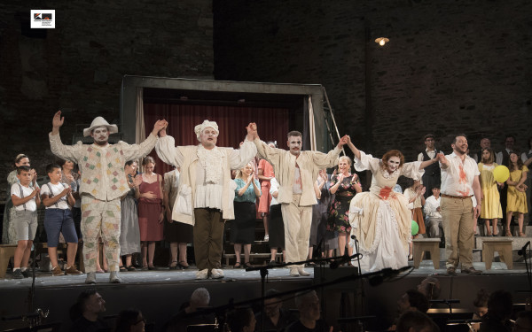 Θεσσαλονίκη: Μάγεψε το κοινό η όπερα «I pagliacci» στο Φεστιβάλ Επταπυργίου (φωτ.)