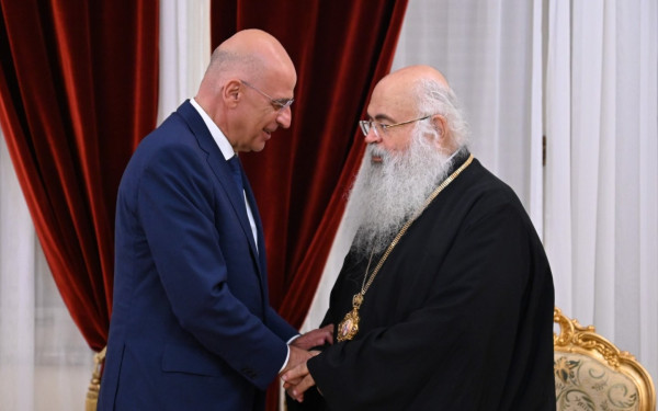 Συνάντηση Ν. Δένδια με τον αρχιεπίσκοπο Νέας Ιουστινιανής και πάσης Κύπρου στη Λευκωσία