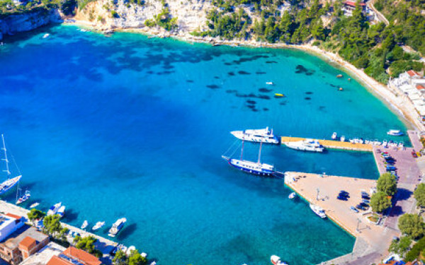 Αλόννησος: Έσπασε ο κάβος πλοίου, καθώς επιβιβάζονταν αυτοκίνητα