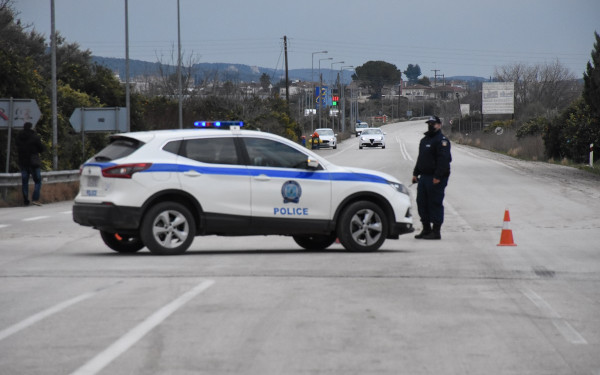 Έβρος: Σύλληψη διακινητή μεταναστών στην Εγνατία Οδό Έβρος: Σύλληψη διακινητή μεταναστών στην Εγνατία Οδό