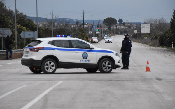 Θεσσαλονίκη: Χειροπέδες σε 22χρονο - Έτρεχε με 179 χλμ. σε δρόμο που είχε όριο τα 90