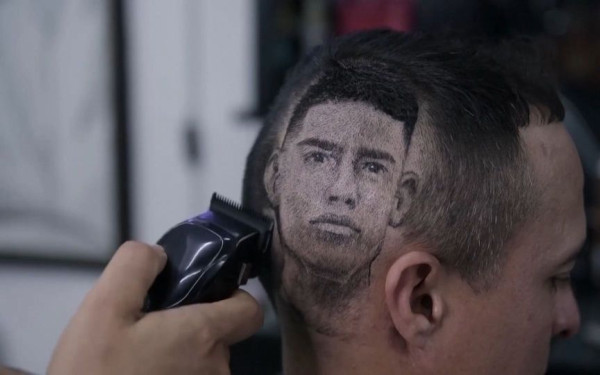 Τρέλα για το Copa America: Ποδοσφαιριστές γίνονται… κουρέματα στην Κολομβία (βίντεο)