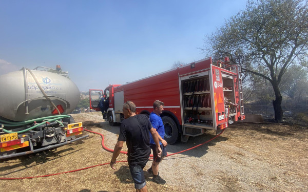 Από μετασχηματιστή της ΔΕΗ φαίνεται να ξεκίνησε η φωτιά στον Τρίλοφο της Θέρμης