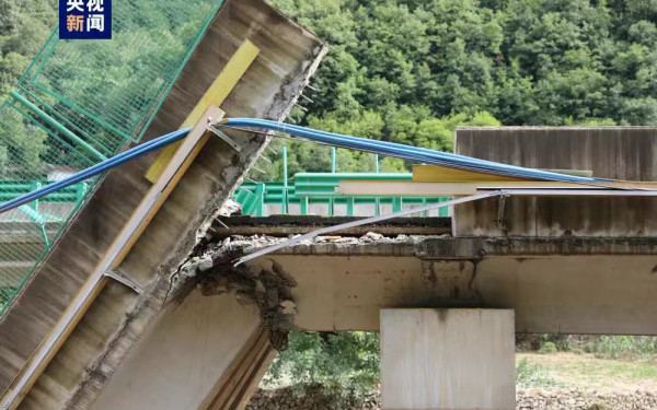 Κίνα-κατάρρευση γέφυρας: Στους τουλάχιστον 38 νεκρούς ο απολογισμός