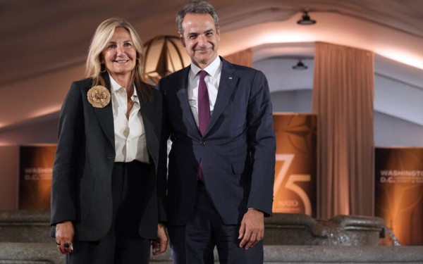 Στην επετειακή εκδήλωση για τα 75 χρόνια του ΝΑΤΟ παρέστη ο Κυριάκος Μητσοτάκης με τη σύζυγό του