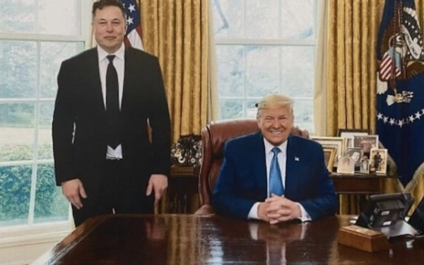 ΗΠΑ: Ο Ίλον Μασκ θα δαπανά 45 εκατ. δολάρια κάθε μήνα για να υποστηρίξει τον Τραμπ