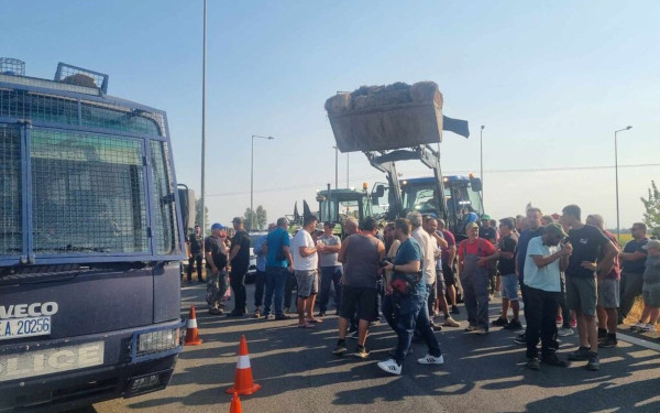 Καρδίτσα: Στους δρόμους ξανά τα τρακτέρ για τις αποζημιώσεις μετά τον Daniel - Τι ζητούν αγρότες και κτηνοτρόφοι