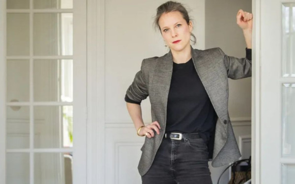 Γαλλία: Το «Νέο Λαϊκό Μέτωπο» του Μελανσόν προτείνει την 37χρονη Λουσί Καστέ για πρωθυπουργό