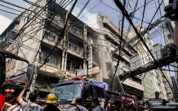 Φιλιππίνες: Φωτιά σε πολυκατοικία στη Μανίλα - Τουλάχιστον 11 νεκροί